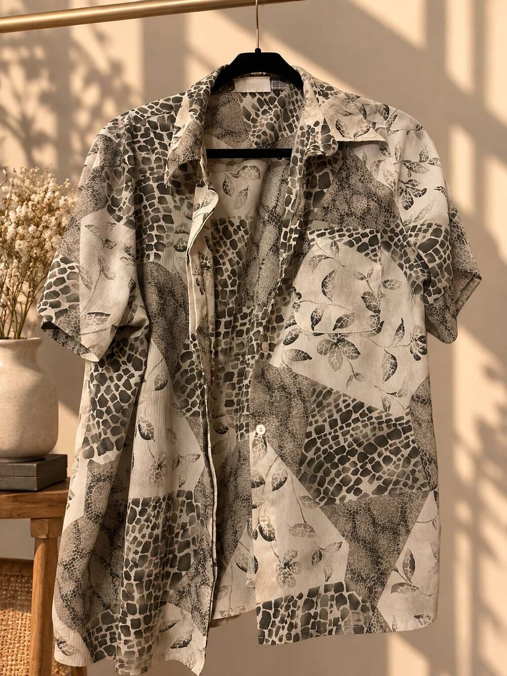 Alfred Dunner Women's Animal and Leaf Print Short Sleeve Button-Up Shirt Size 16